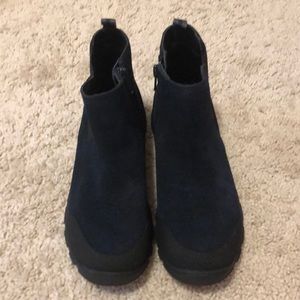 NWOT Boys Suede Boots